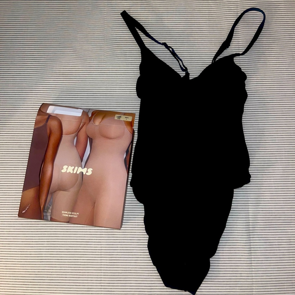 New in Box! Skims Seamless Sculpt Thong Bodysuit